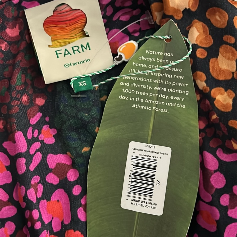 Farm Rio Rainbow Hearts Ruched midi dress.  Women’s size XS. **Broken zipper** - Picture 6 of 11